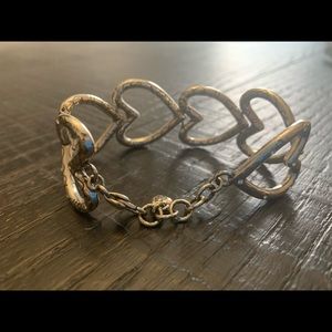 Beautiful silver heart bracelet